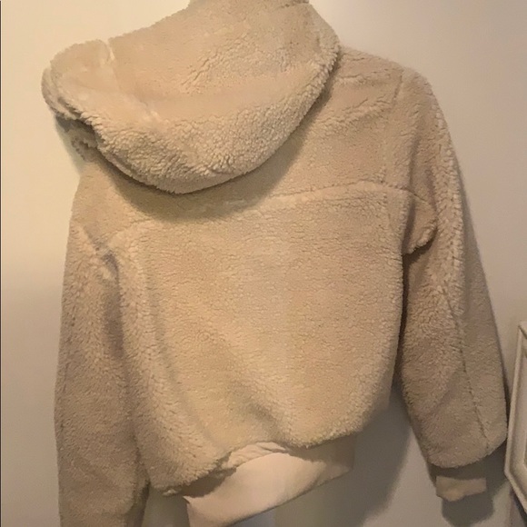 Alo yoga jacket Sherpa fuzzy - Picture 3 of 4